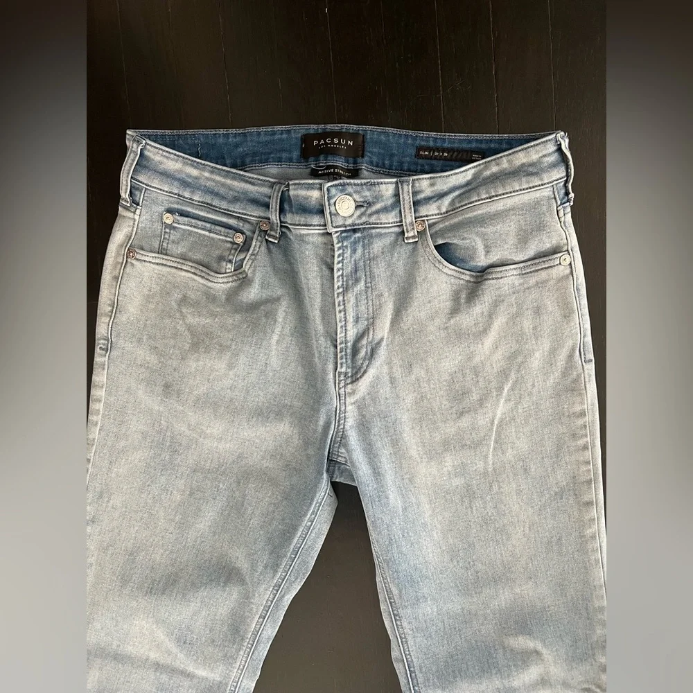 PacSun Light Wash Men's Straight Jeans active stretch size 32x30